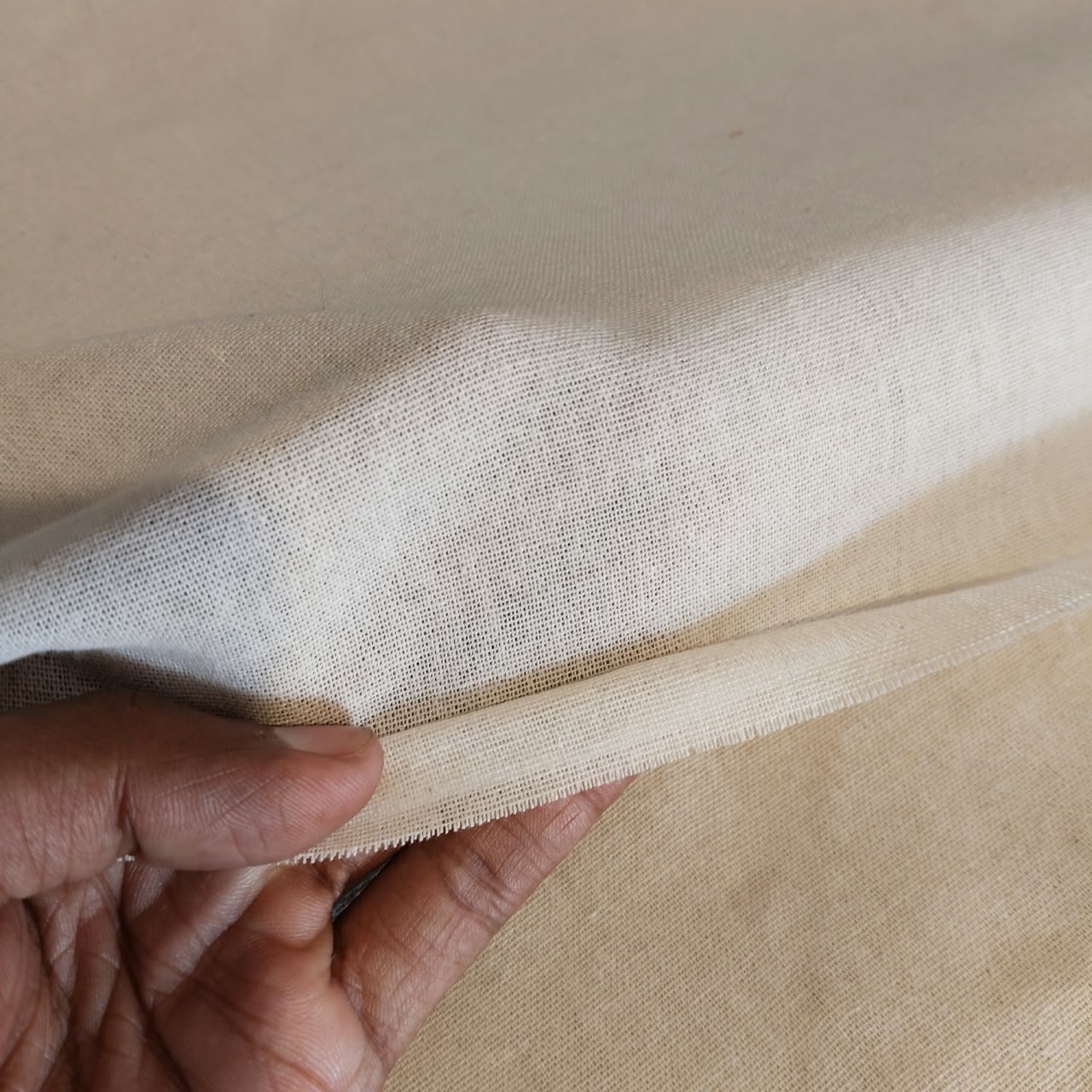 Cotto Sheeting 110gsm, Width 63 Inch